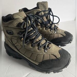 REI New Merrell Green Hiking Boots.Size 9